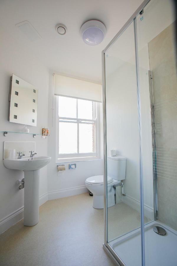 The Hadrian Hotel Wall Bagian luar foto